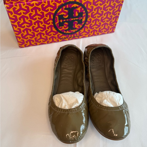 Tory Burch Eddie-Smooth Naplak/Patent Leather Ballet Flats Size 8 Color Musk - Picture 11 of 11